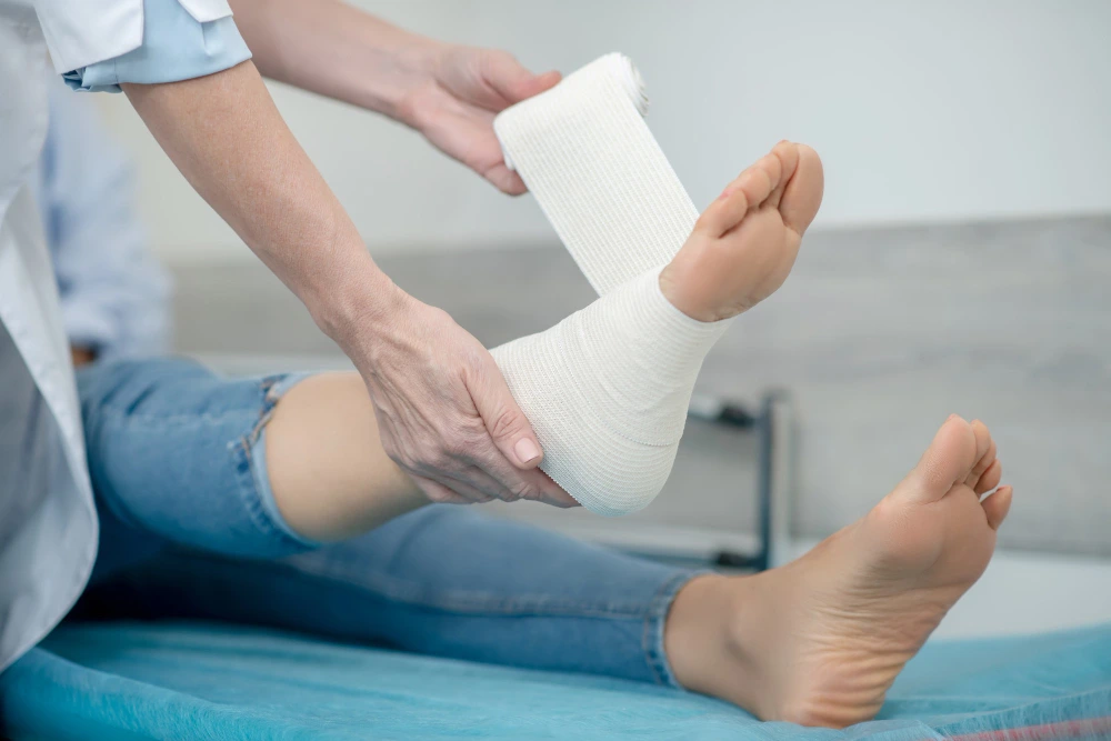 Diagnostic and treatment services for diabetic foot conditions including chronic pain and circulation concerns
